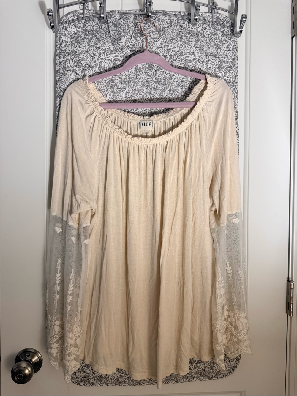 h.i.p. Cream Boho Lace-Sleeve Women's Top